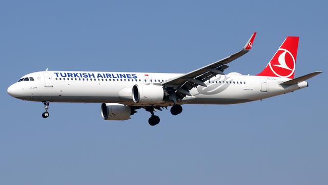 TC-LSO:Airbus A321:Turkish Airlines